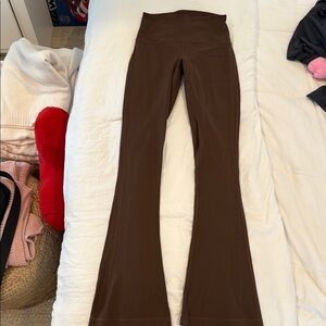 Lululemon align high-rise mini flare leggings 32”
Color Java 
Size 4